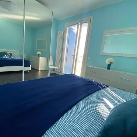 Attico Onda Blu Vista Mare - Acqua - A 150mt Dalla Lido di Jesolo