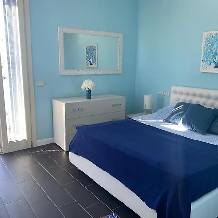 Attico Onda Blu Vista Mare - Acqua - A 150mt Dalla Apartment *